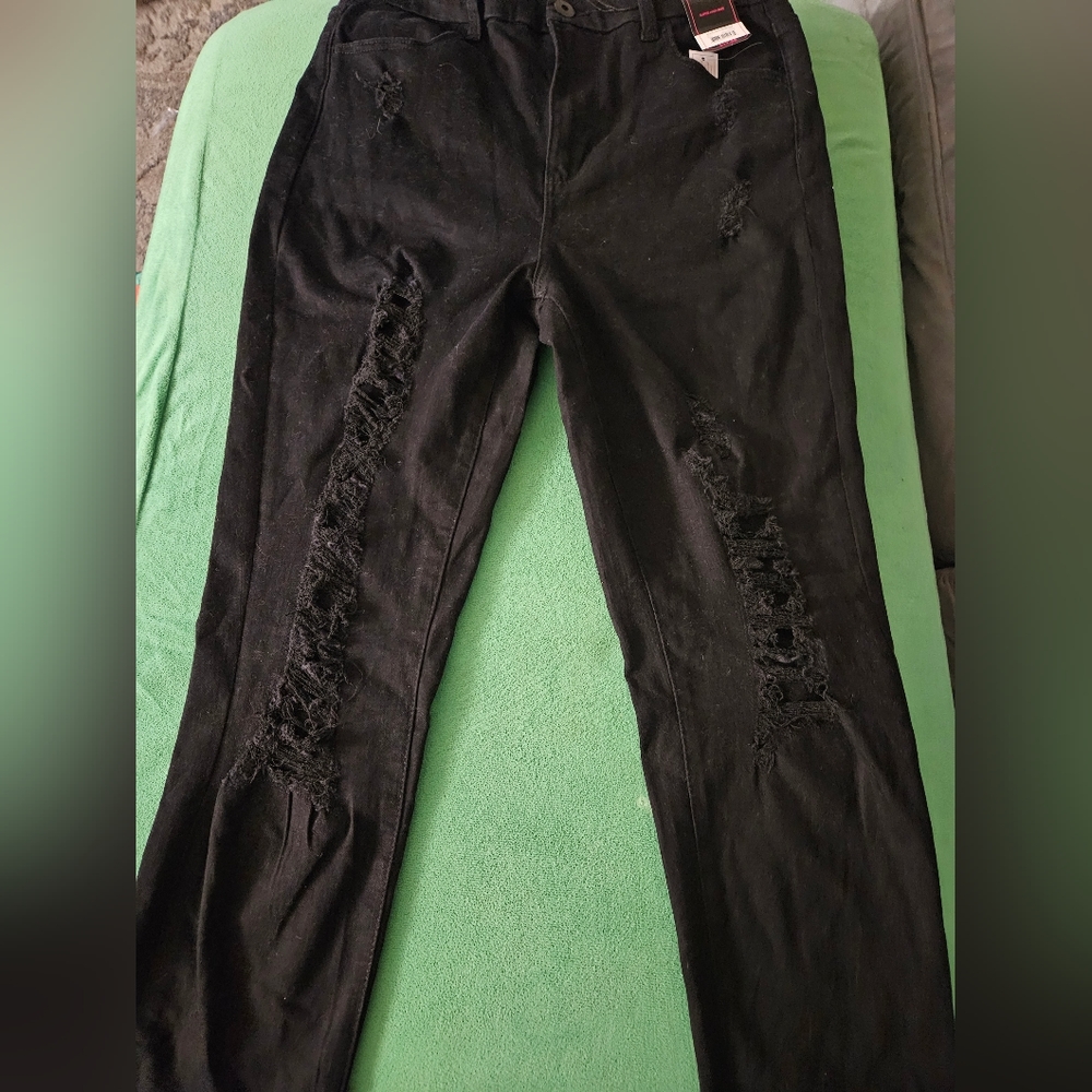 BLACK JEANS